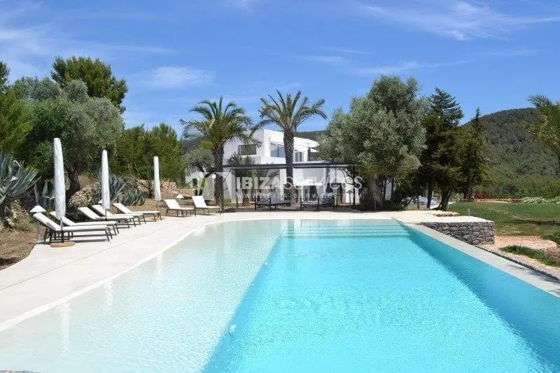 Huur ultra moderne villa Km4 Ibiza 14 personen