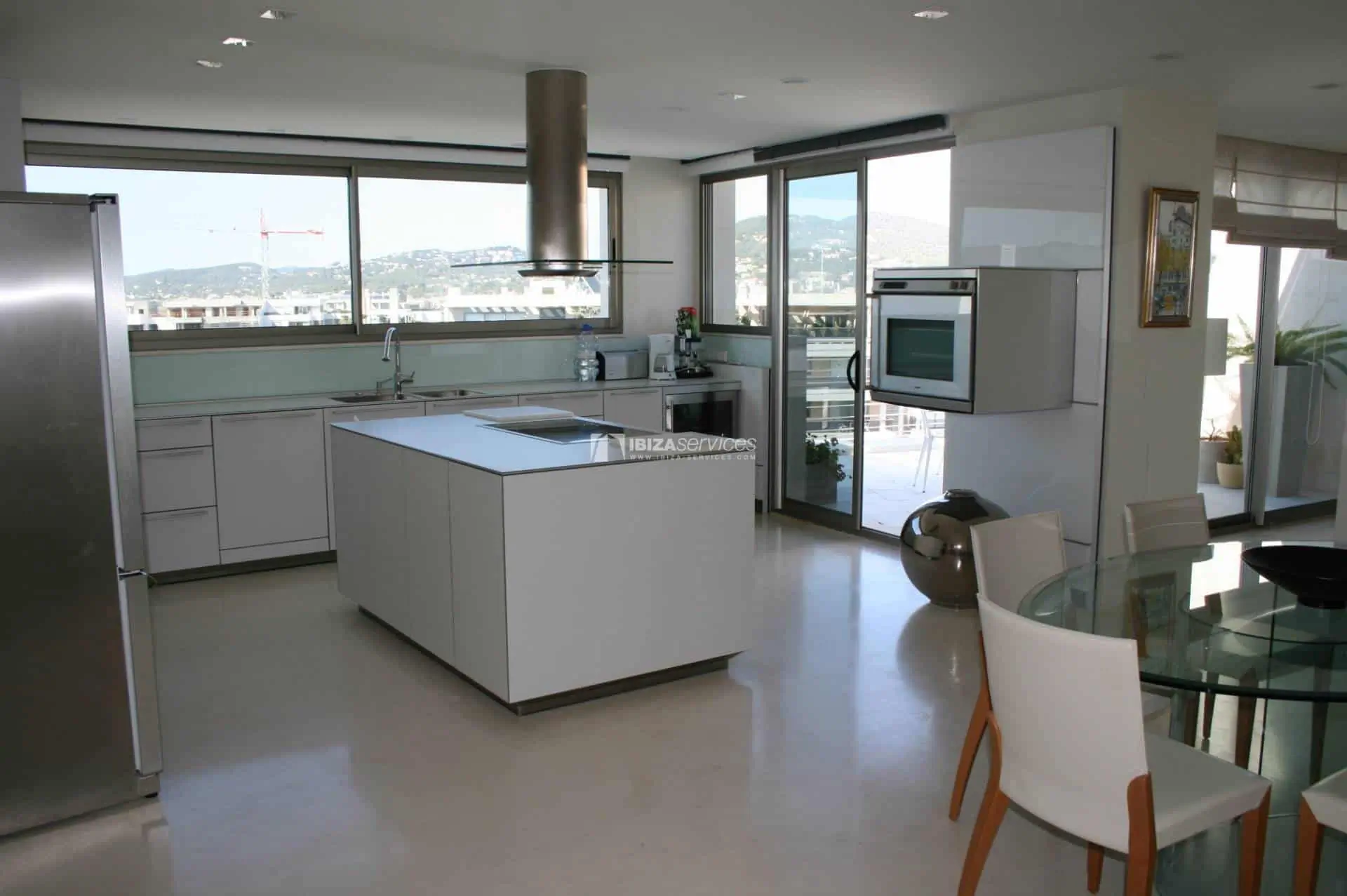 Miramar penthouse for rent