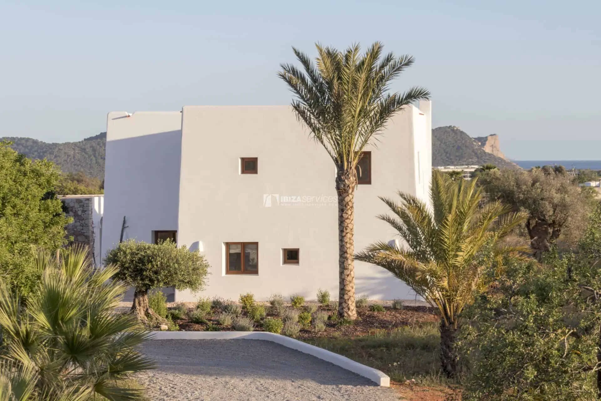 Authentique villa de style Ibiza KM5 pour groupes de 20 personnes