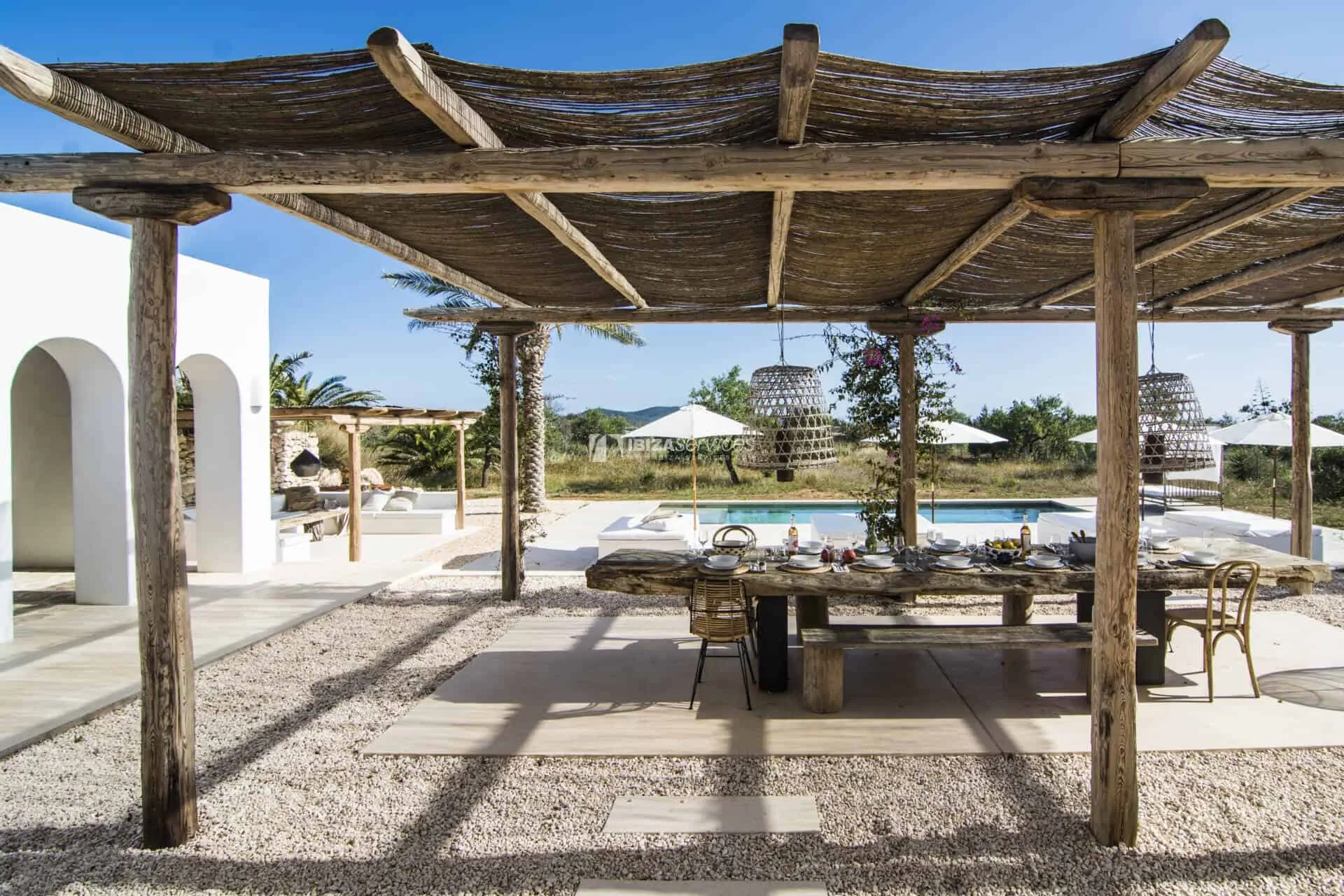 Authentische Villa im Ibiza-Stil in der Nähe von KM5 für eine Gruppe von 20 Personen