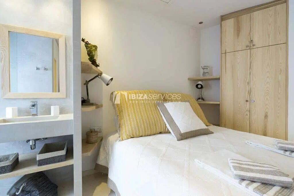 Appartement met 4 slaapkamers te huur in Talamanca met privézwembad