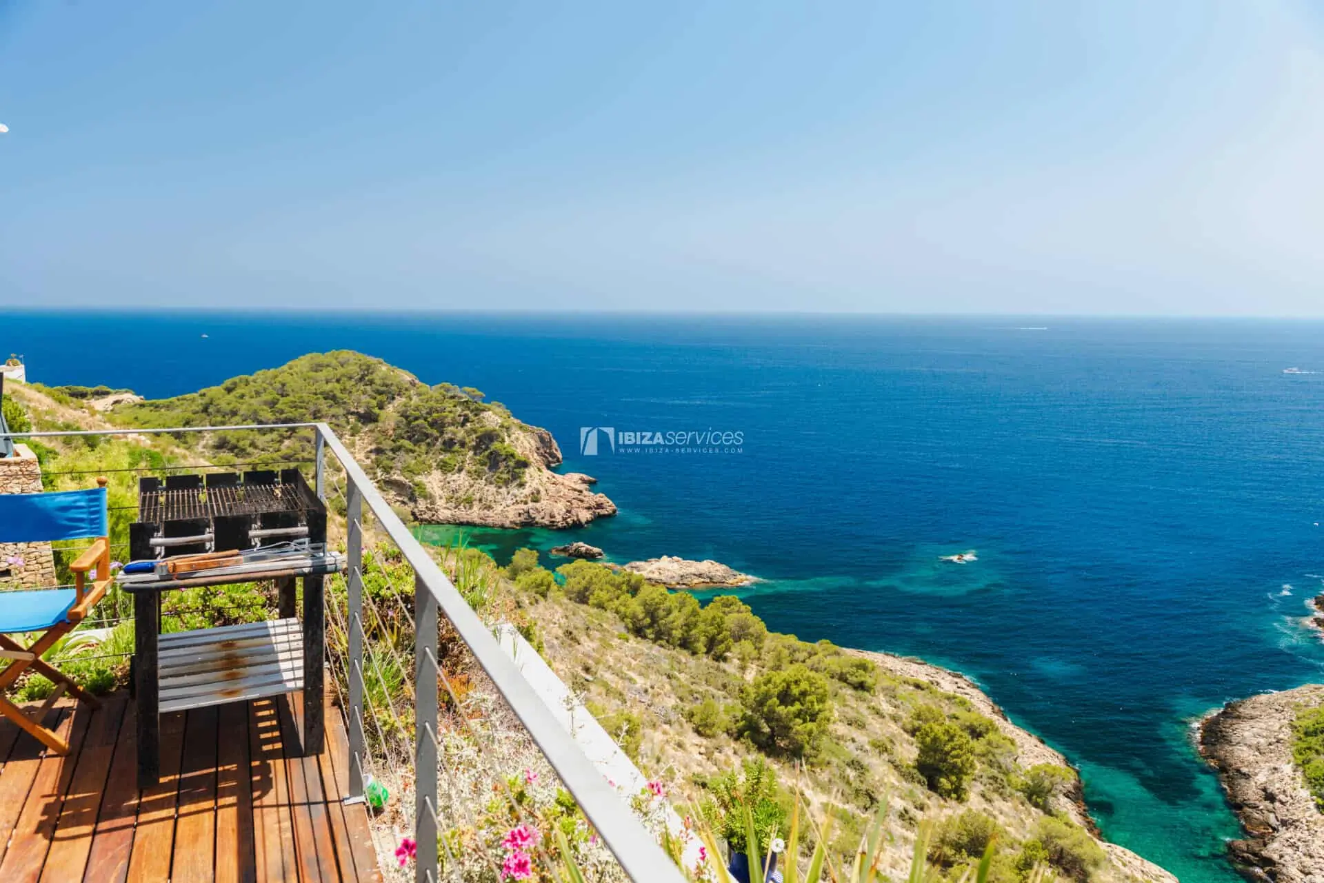 Roca Llisa 5 bedroom holiday villa with seaview