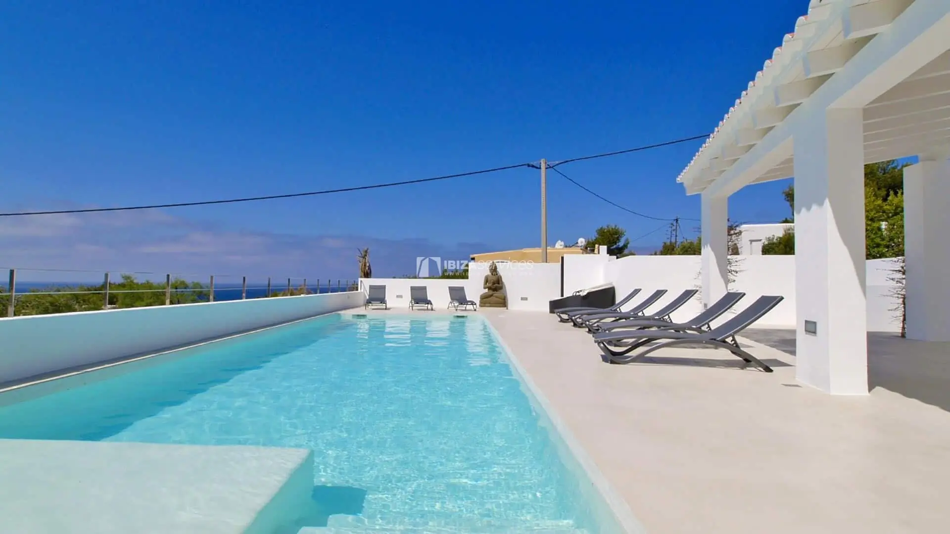 Confortable villa vistas al mar pocos pasos de la playa  alquiler anual zona Sant Josep