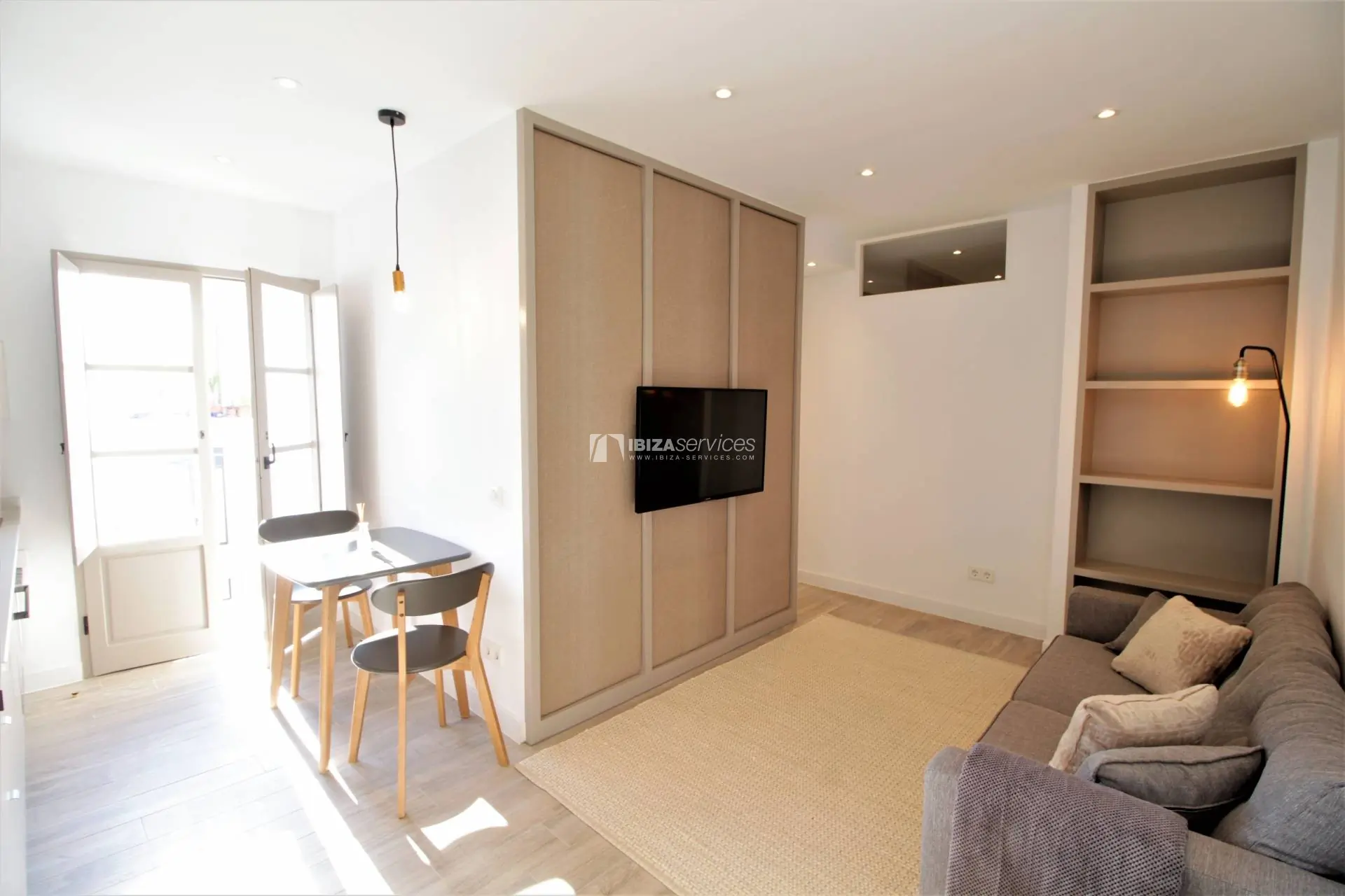 3.A  La marina beautifull 2 bedroom apartment for rent