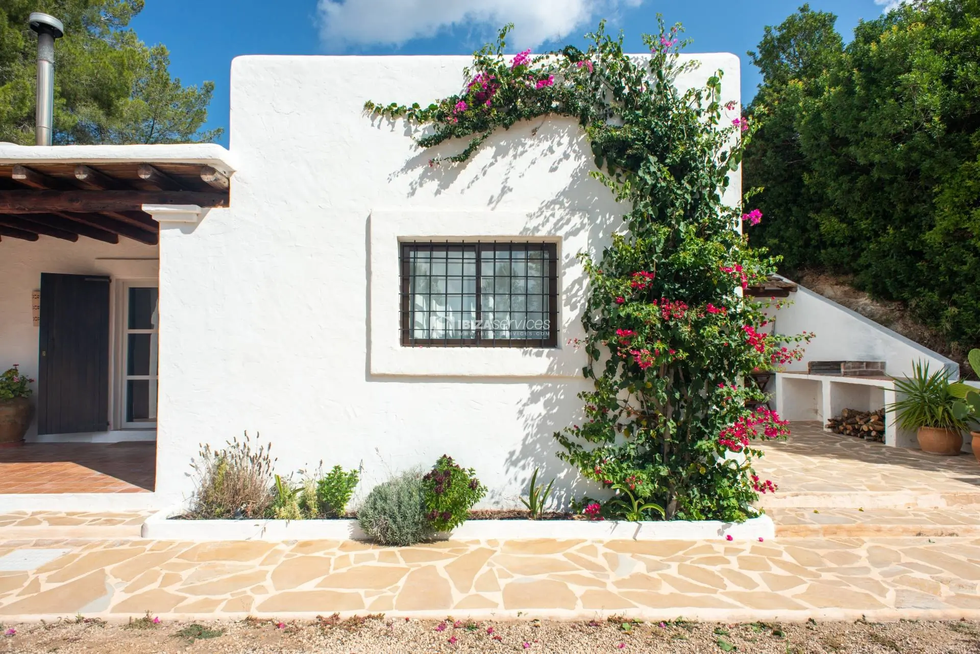 Zentral gelegene schöne Finca-Ferienwohnung für 4 Personen in Ibiza