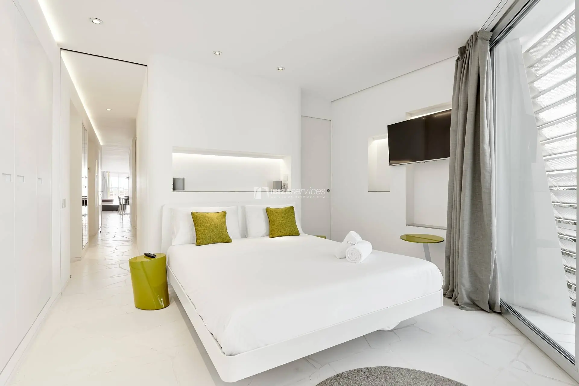 1041 Las Boas de Ibiza  Louer luxueux appartement de 2 chambres.