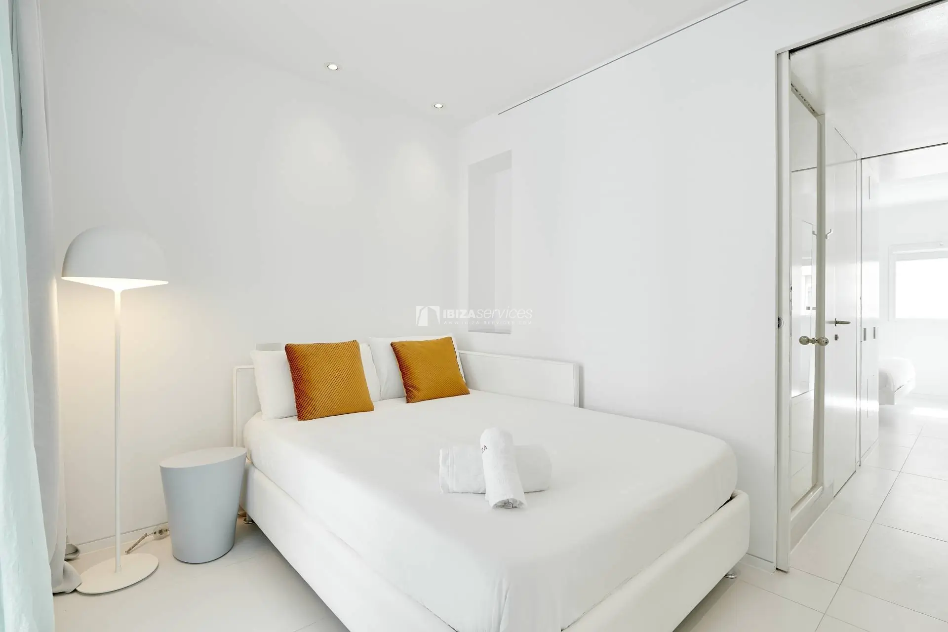 1032 Huur appartement met 2 slaapkamers in Patio Blanco, Botafoch