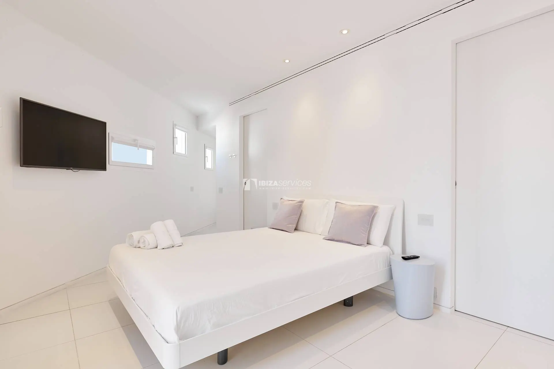 1071 Alquiler apartamento en Patio Blanco 2 dormitoriod Botafoch