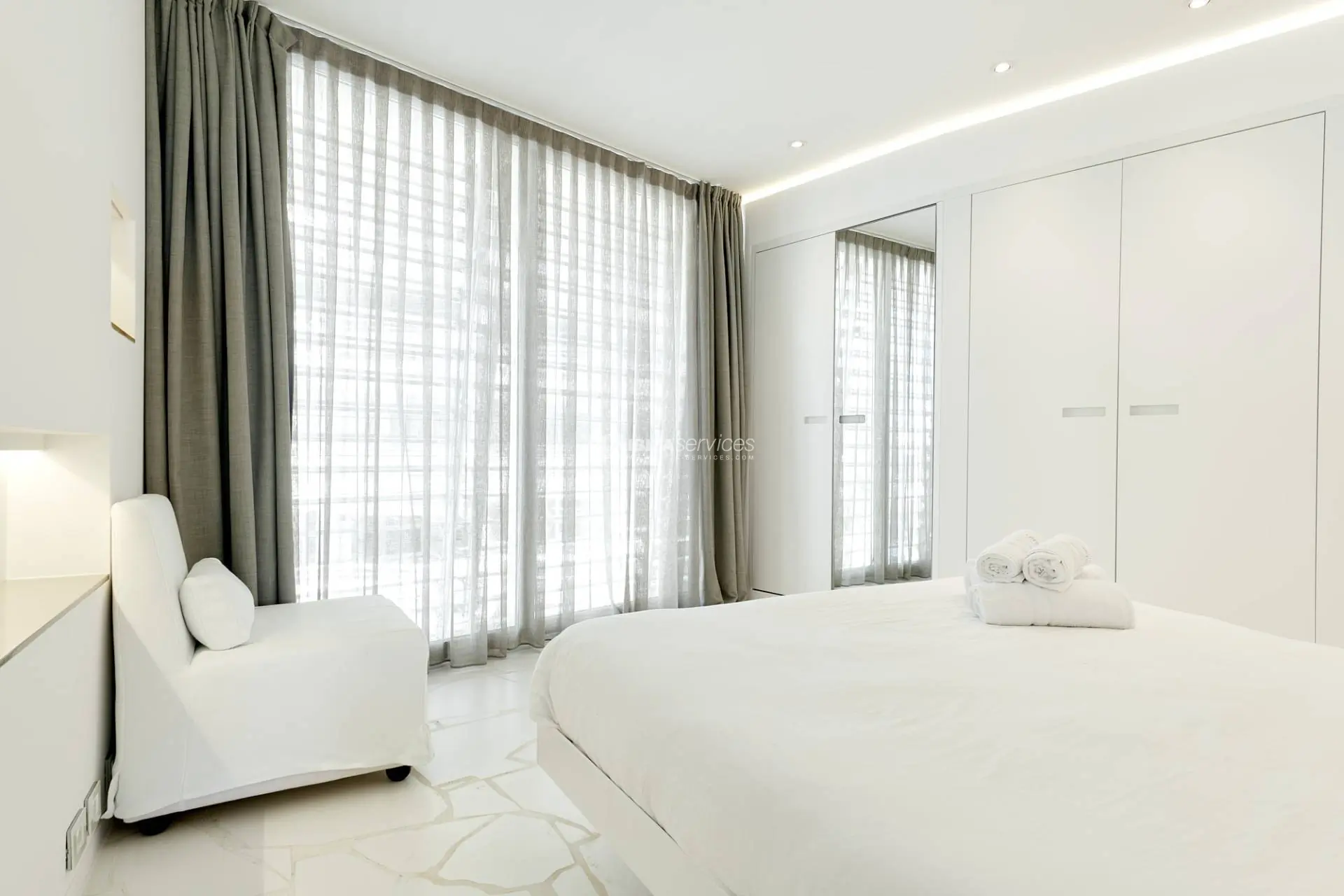 4051 Alquiler de apartamento de lujo de 1 dormitorio Las Boas de Ibiza.