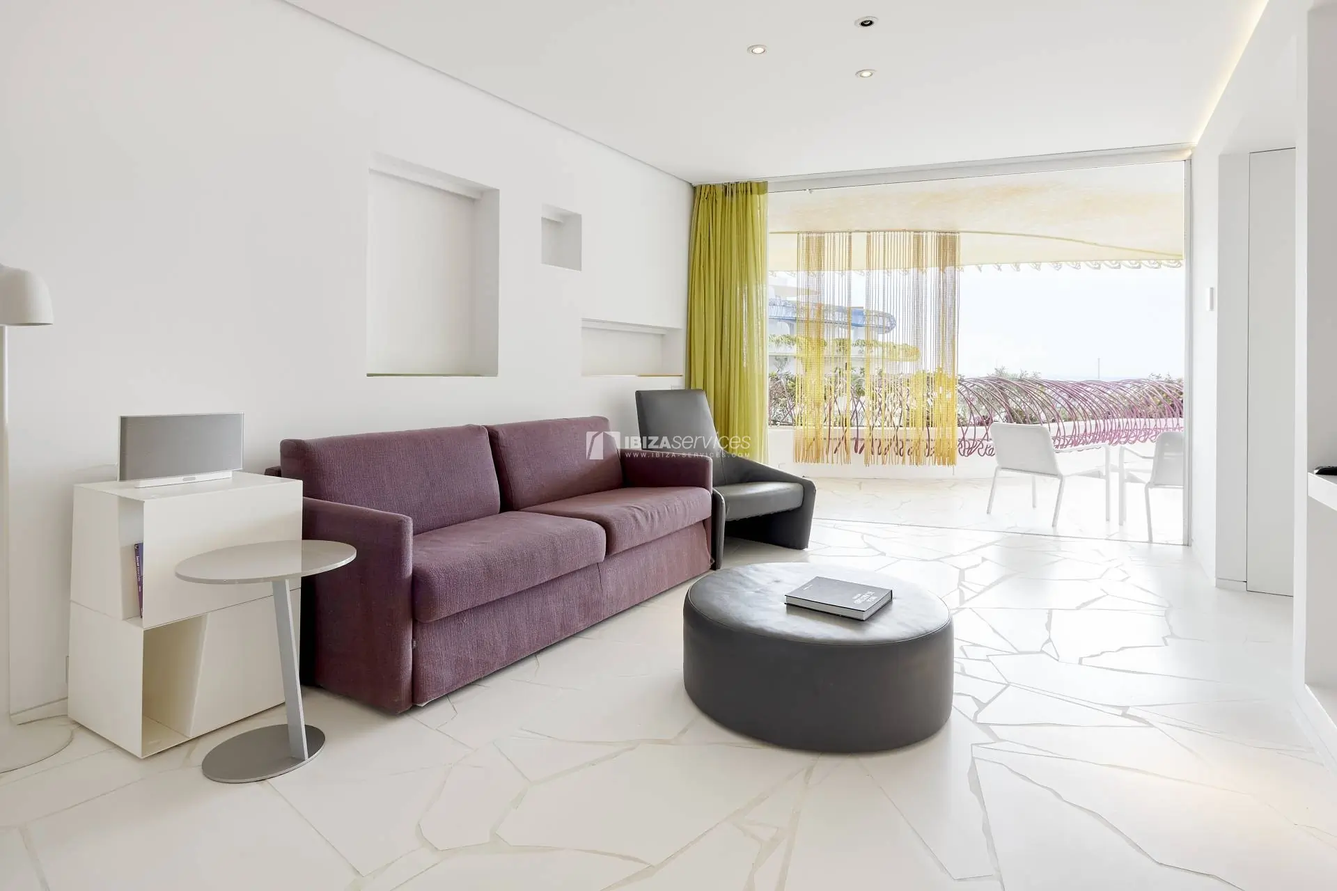 5042  Location d’un appartement de luxe de 2 chambres Las Boas de Ibiza.