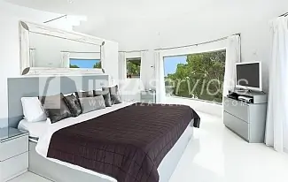 Een luxe huis te koop in Ibiza-stad.