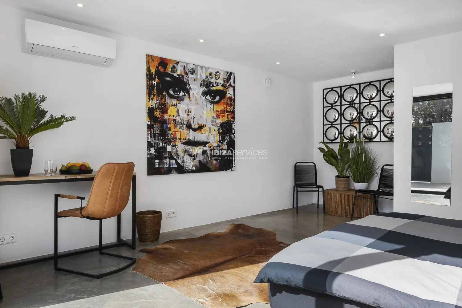 Erleben Sie den Traum in dieser modernen 5-Schlafzimmer-Villa in Sant Josep de sa Talaia, Ibiza
