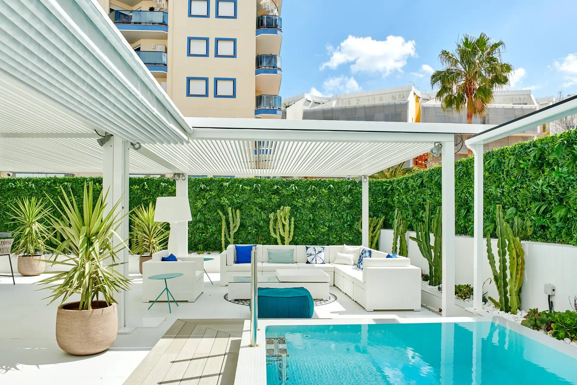 Luxe appartement op de begane grond met privézwembad in Patio Blanco te koop