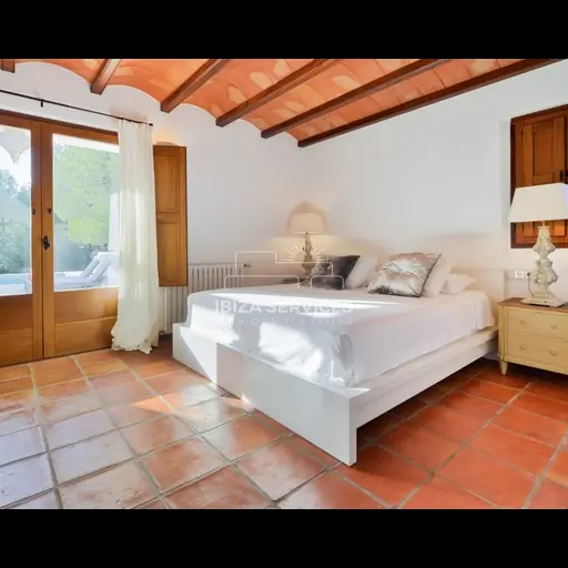 5-Zimmer-Villa mit zwei Pools zum Verkauf in Roca Lisa