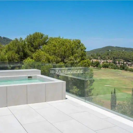 Villa met 5 slaapkamers en twee zwembaden te koop in Roca Lisa