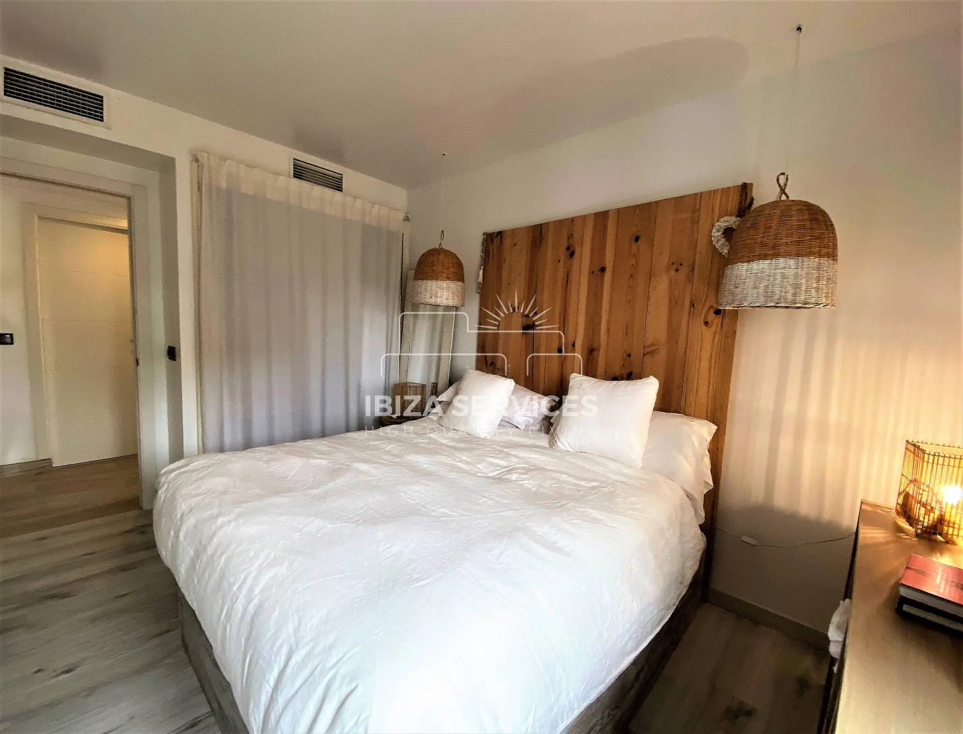 Seizoensverhuur: Luxueus 2-slaapkamer appartement in Botafoch