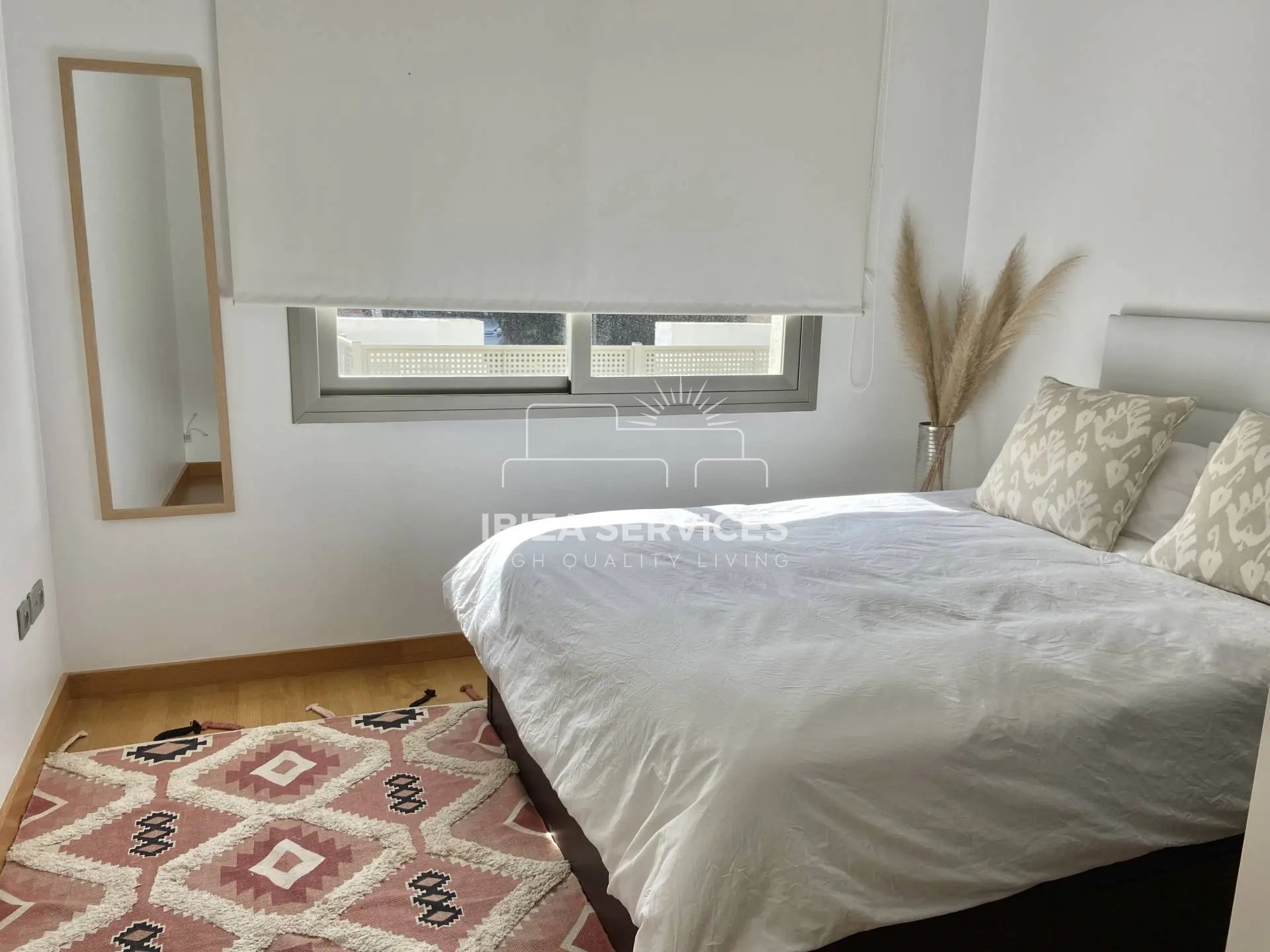 Roca llisa casa adosada de 3 dormitorios en venta