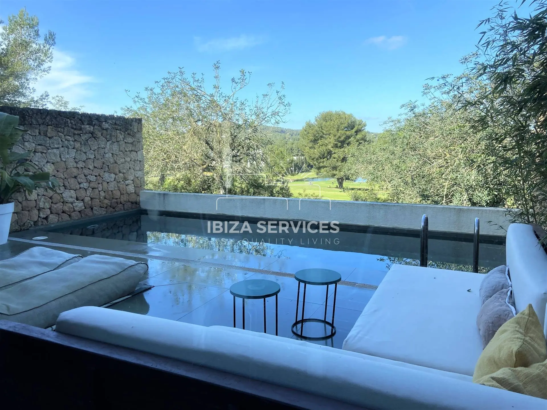 Roca llisa 3 bedroom house for sale with pool