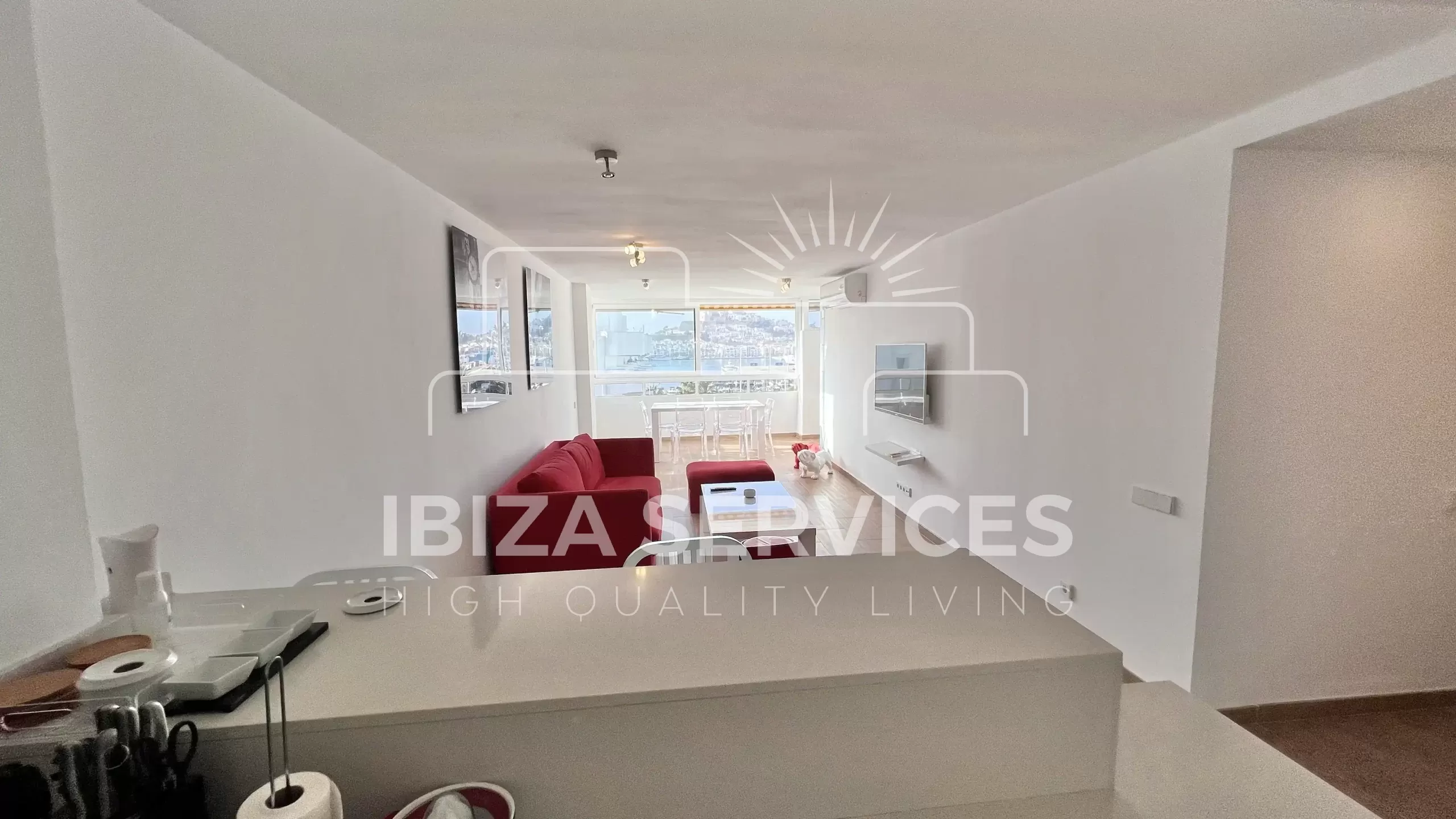 Modern apartment with community pool in the heart of Marina Botafoch to buy