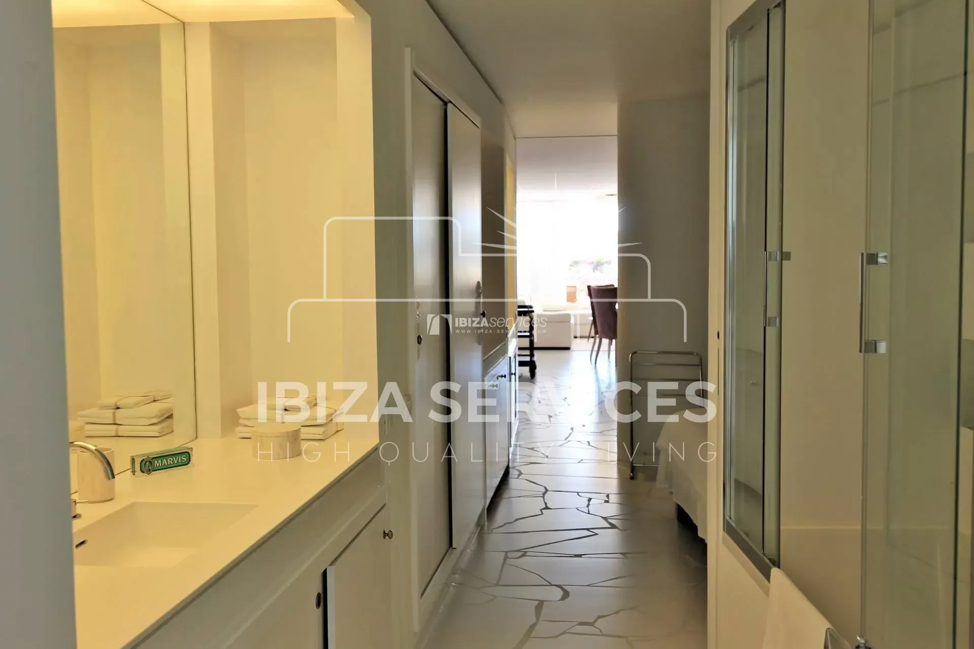 Las Boas Botafoch luxury apartment with terrace and open views for sale