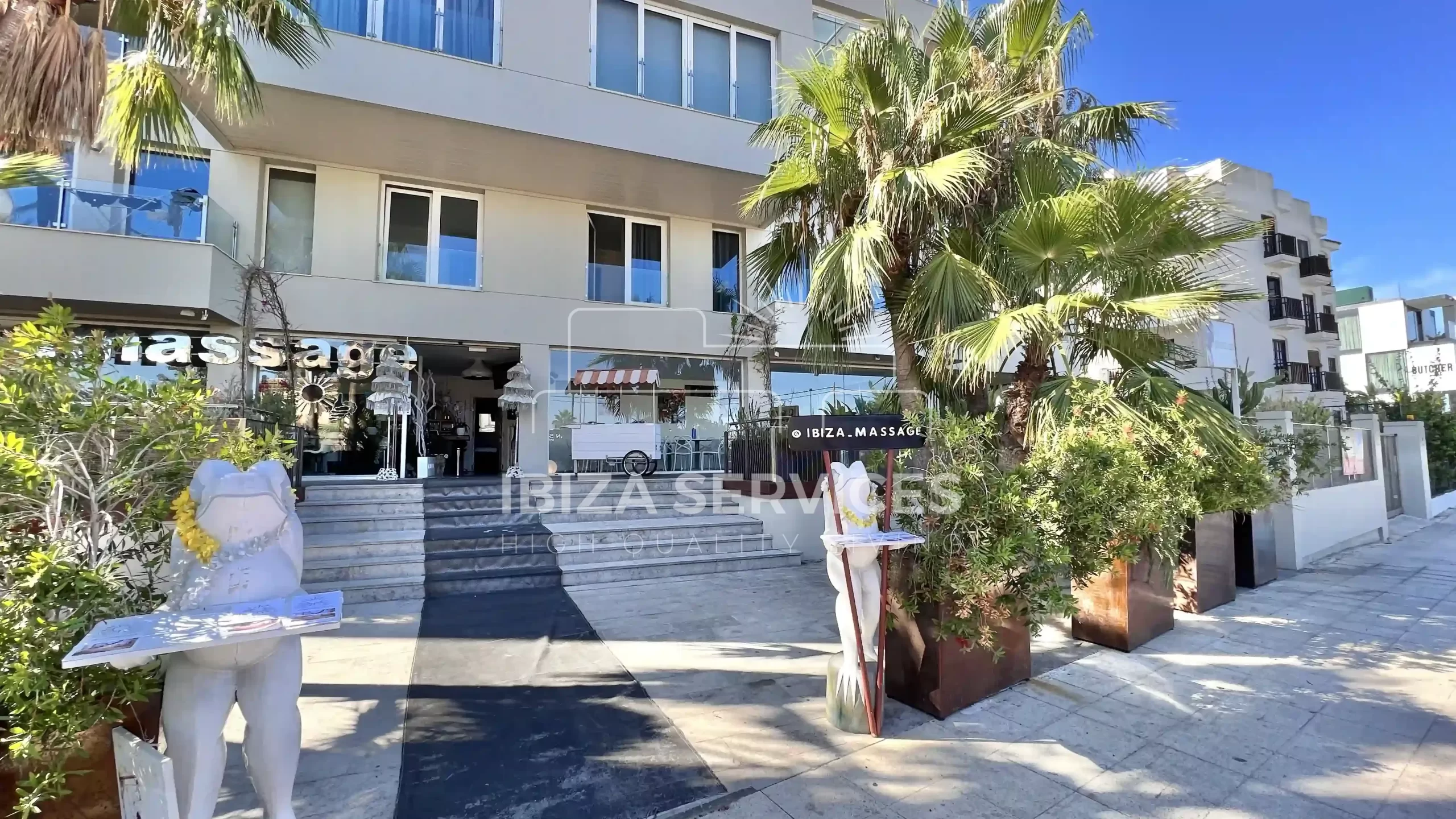 Ausgezeichnete Gewerbefläche in Marina Botafoch, Ibiza: Eine einzigartige Investitionsmöglichkeit