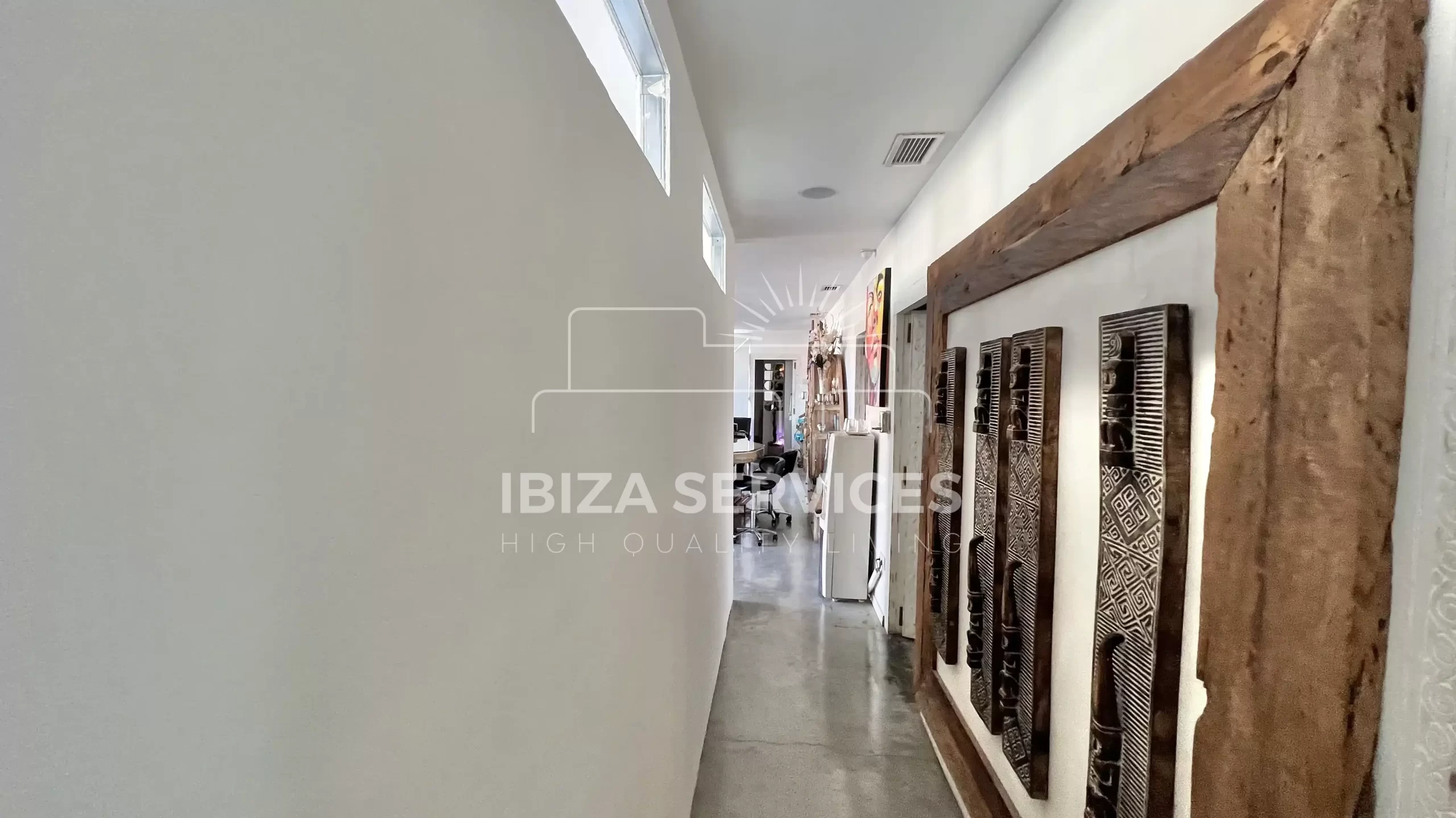 Uitzonderlijke commerciële ruimte in Marina Botafoch, Ibiza: Een unieke investeringskans