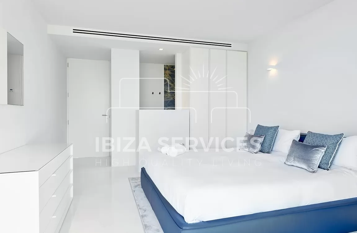 Prachtige villa met zeven slaapkamers in Cap Martinet beschikbaar voor verkoop