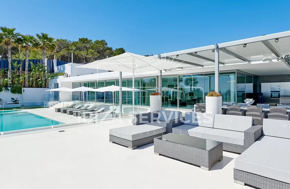 Atemberaubende Villa mit sieben Schlafzimmern in Cap Martinet zum Verkauf verfügbar