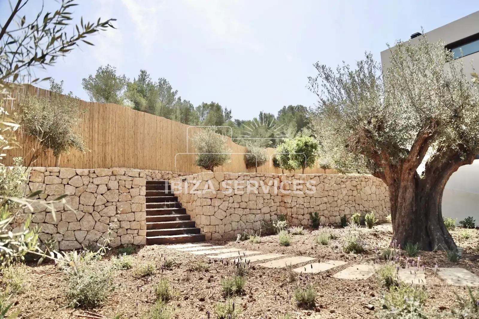 Villa de Lujo Prestigiosa en Roca Llisa directamente en el Campo de Golf de Ibiza en Venta
