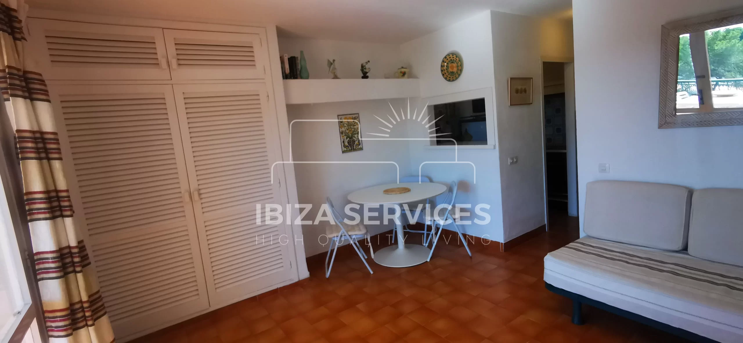 Zum Verkauf: Ferienapartment am Meer in Cala Coral, Ibiza