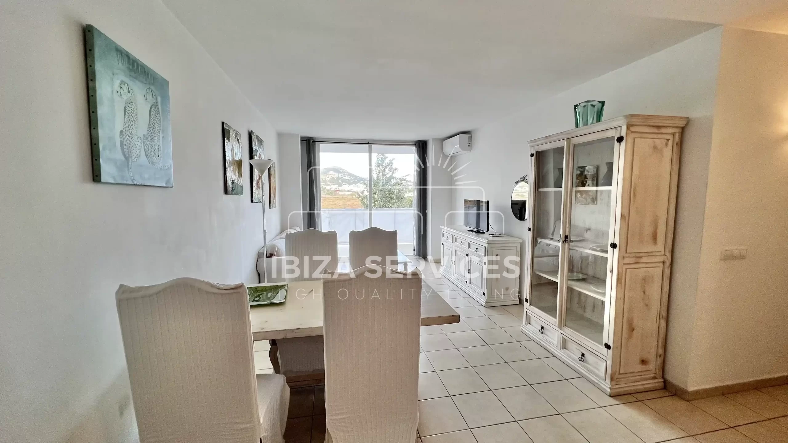 Marina Botafoch: 3-Bed Apartment with Renovation Potential for sale