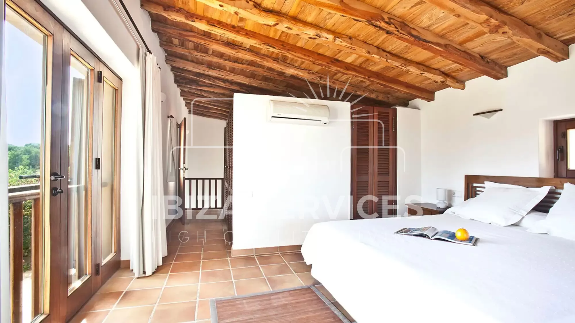 Villa Can Bassa Holiday Rental 5 bedrooms calla bassa