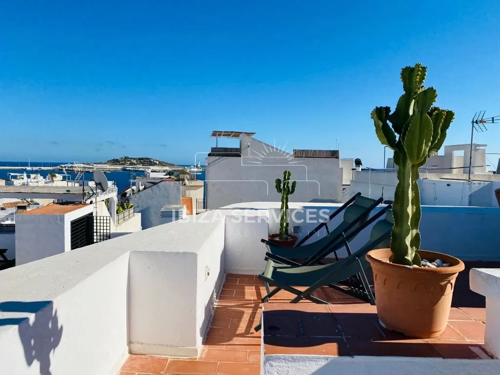 Triplex mit spektakulärem Meerblick im historischen Zentrum von Ibiza zum Verkauf