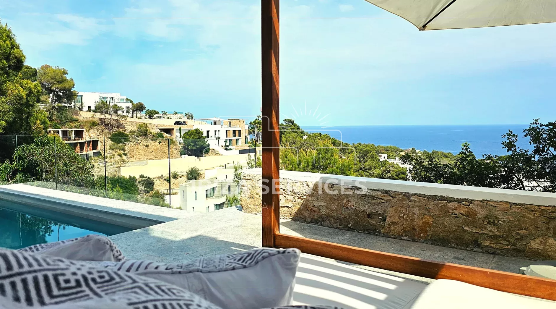 Villa moderna en Roca Llisa con impresionante vista al mar