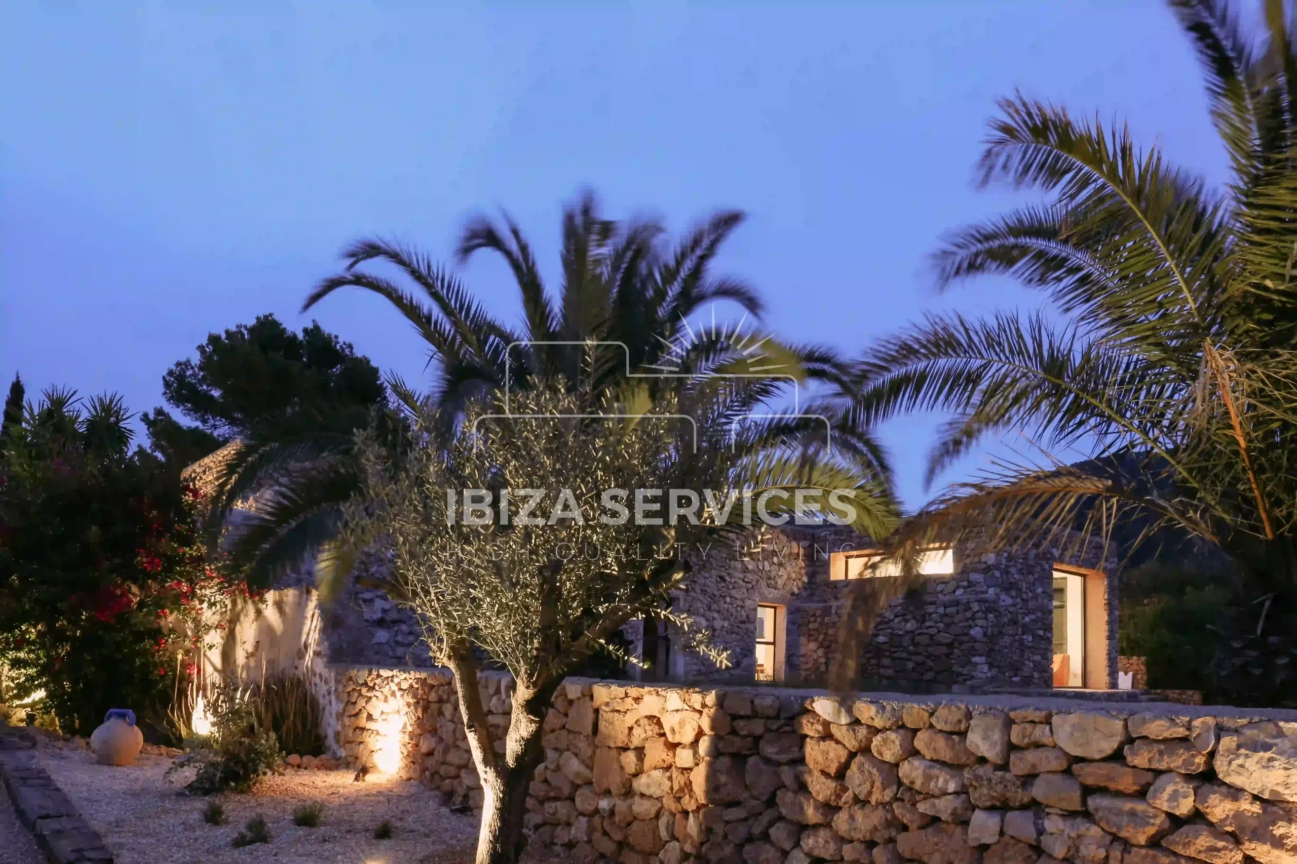 Villa contemporaine exceptionnelle avec 6 chambres et vue sur la mer à Cala Jondal