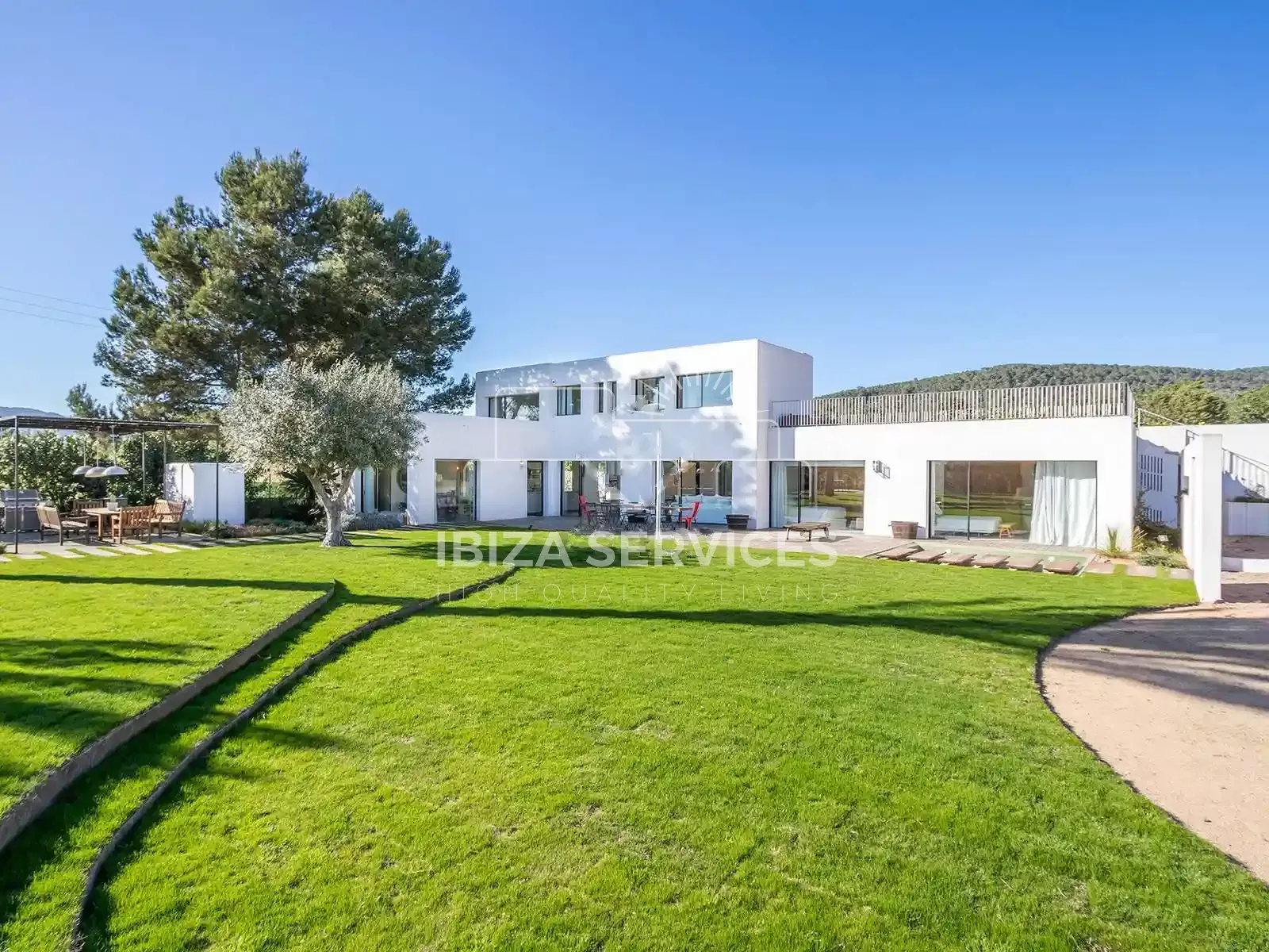 Exceptional Contemporary Villa with 6 bedrooms and sea view in Cala ...