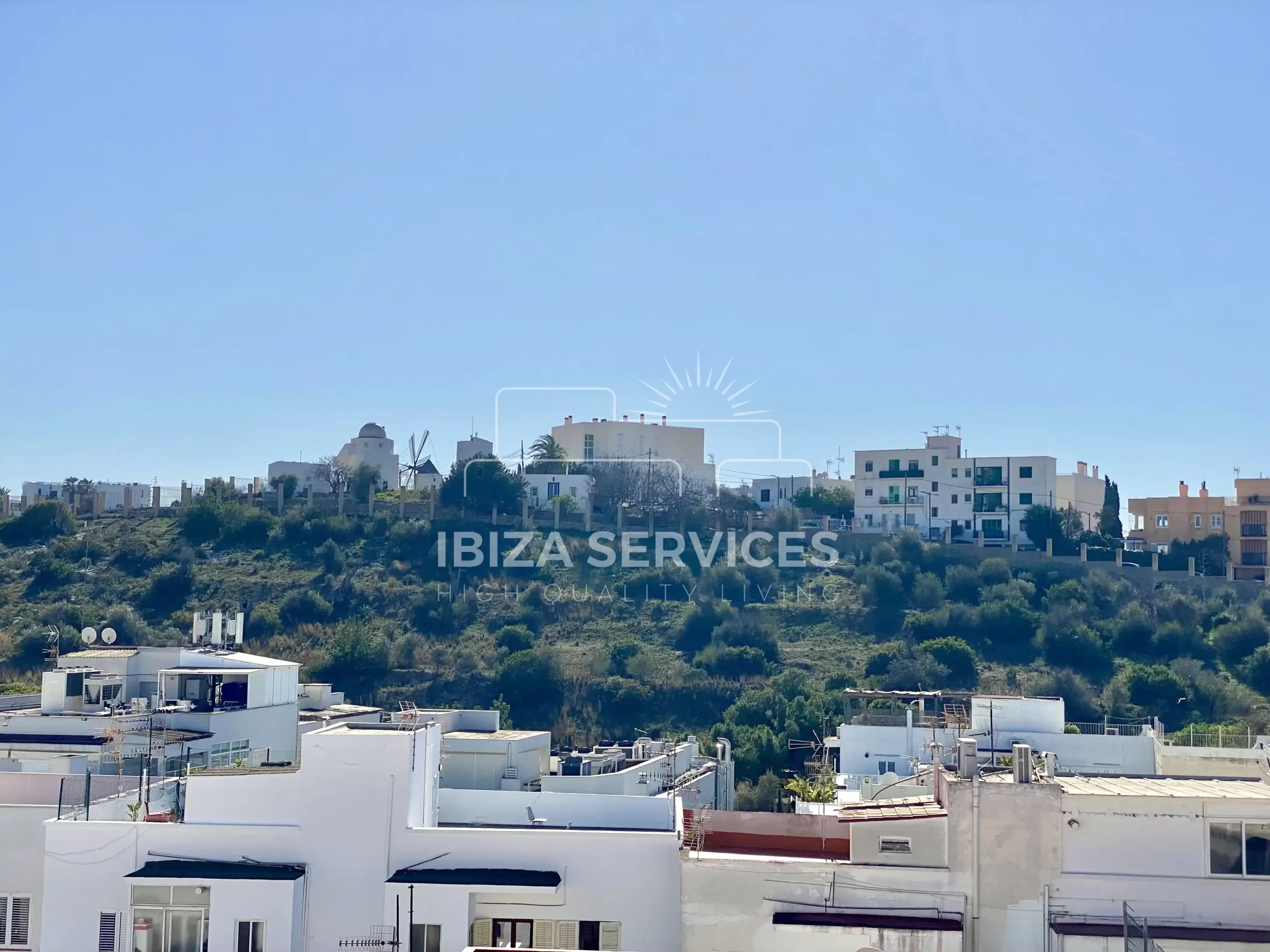 En location de longue durée appartement de 2 chambres à Ibiza ville
