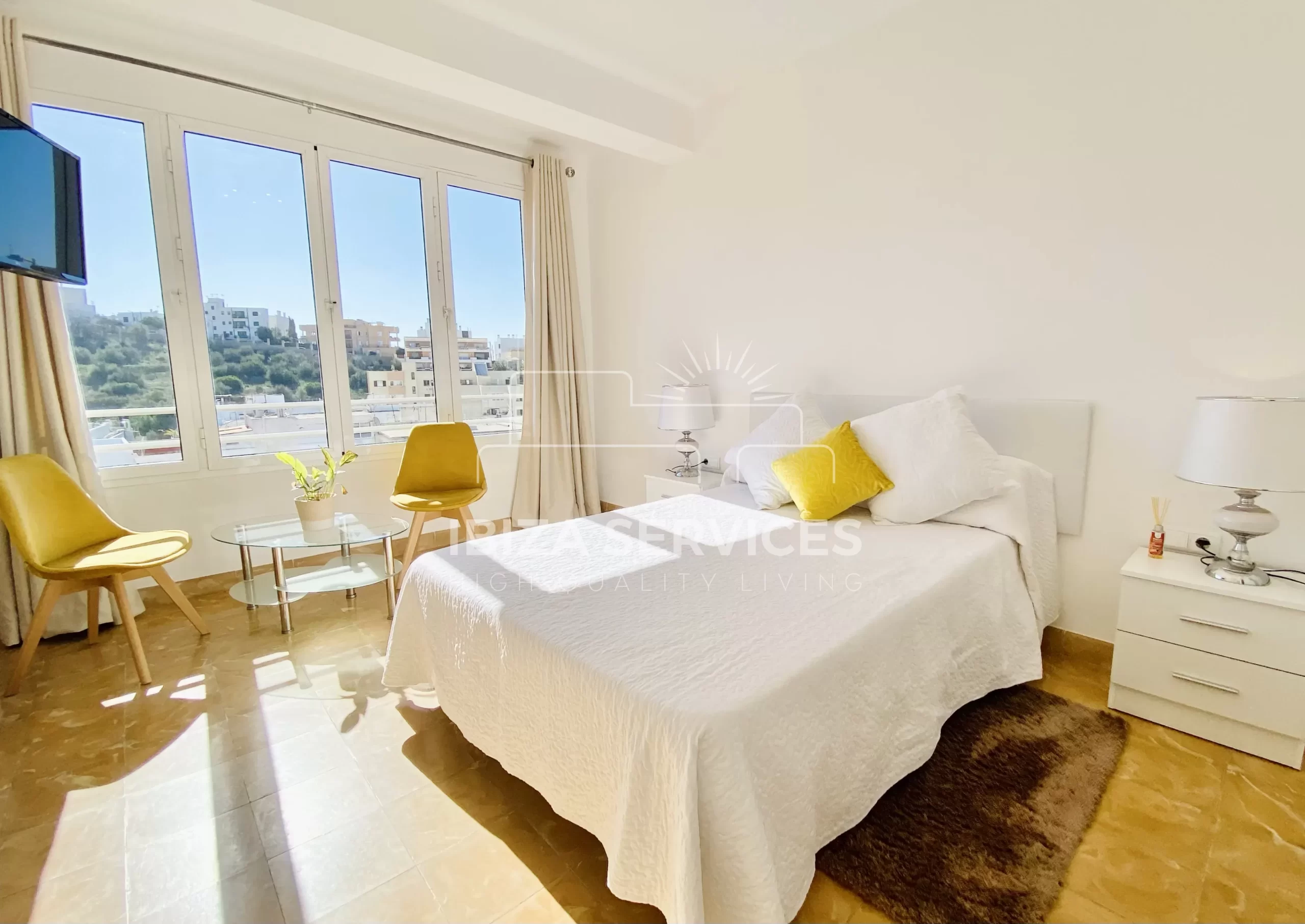 En location de longue durée appartement de 2 chambres à Ibiza ville
