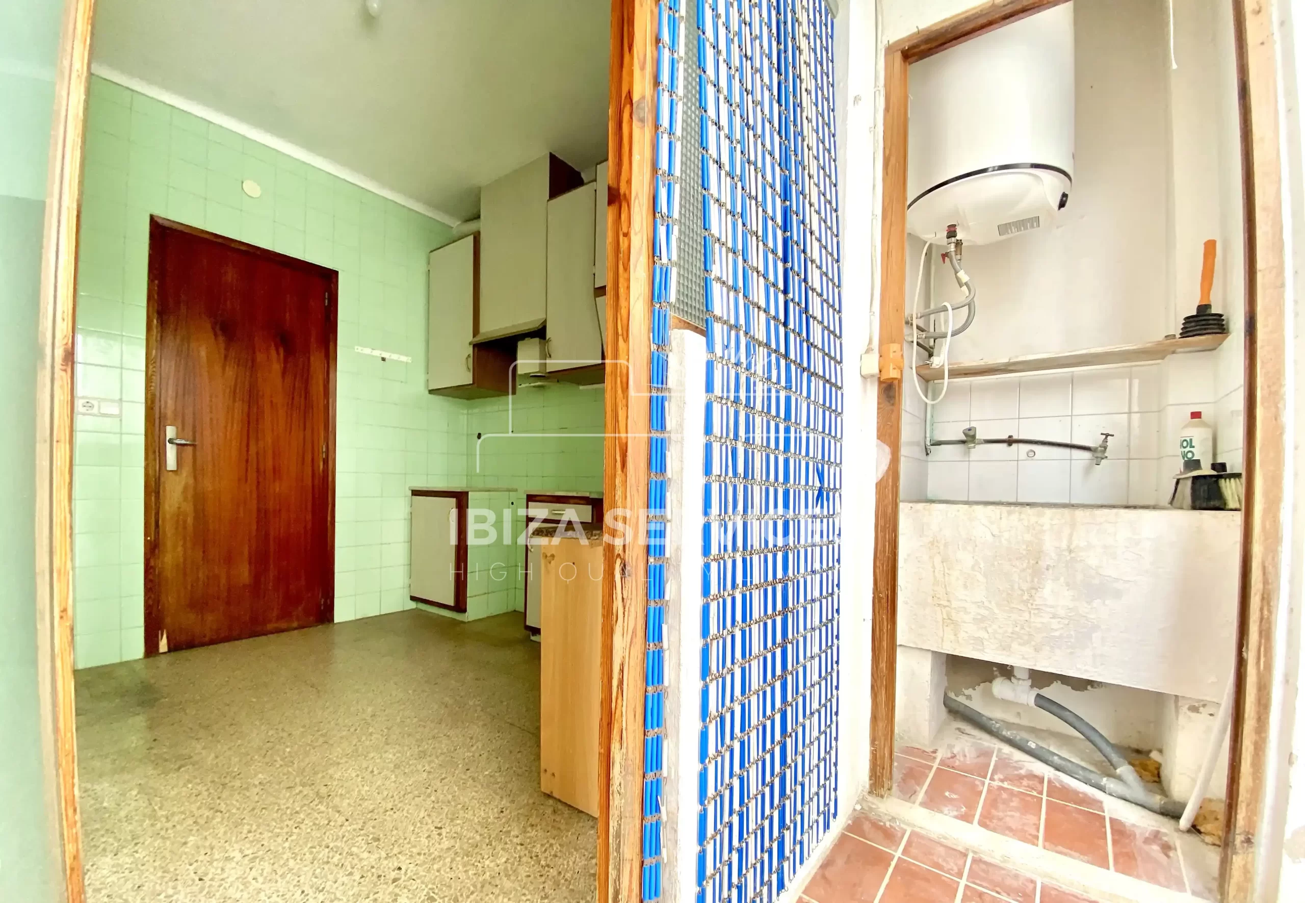 En venta apartamento de 3 dormitorios a reformar en Ibiza ciudad