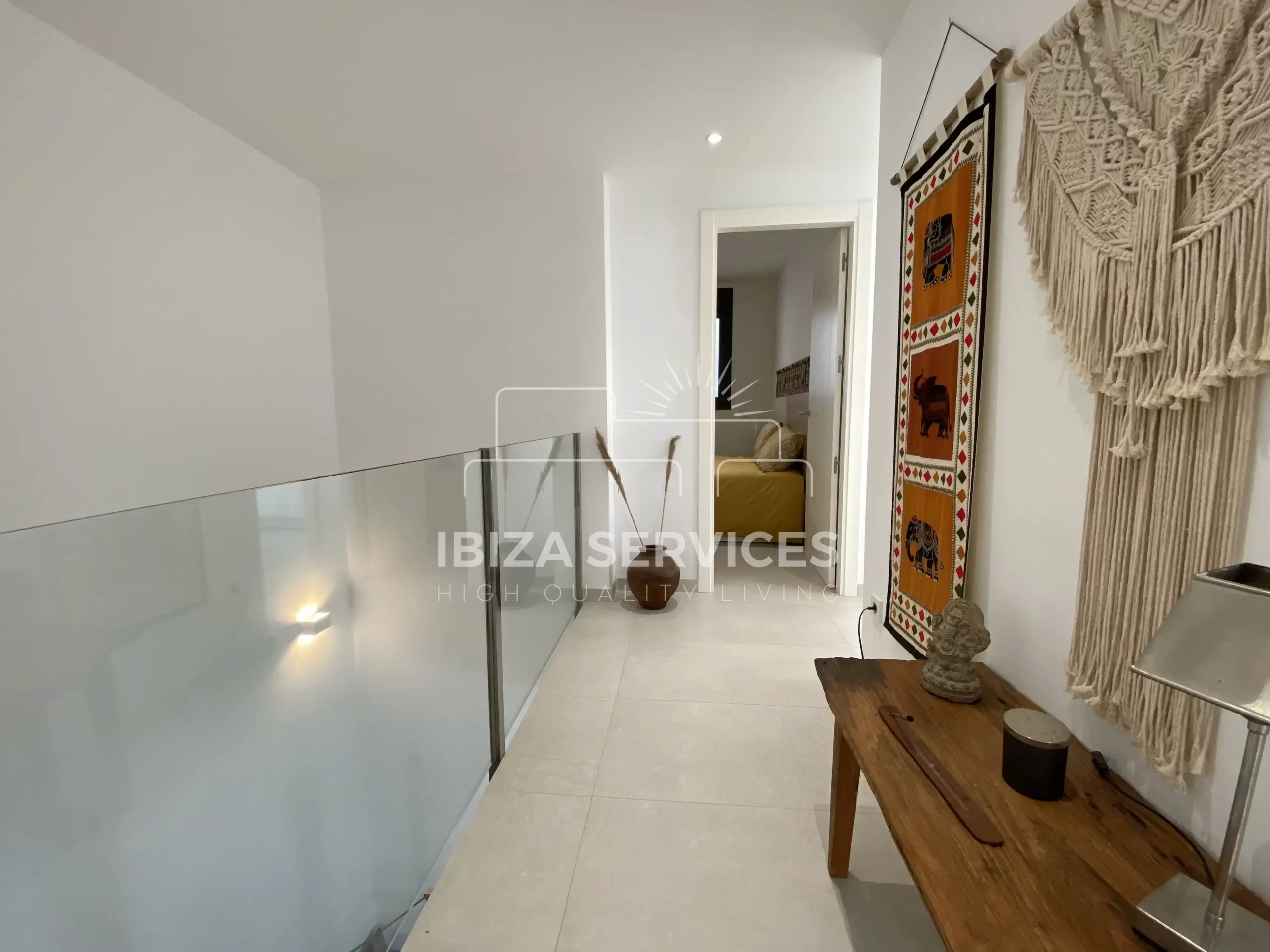 Duplex with 150m, terrace, and communal swimming pool near the beach for sale