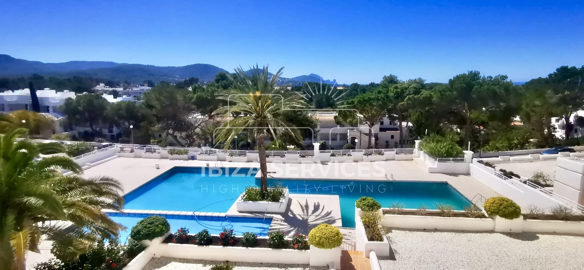 En venta: Apartamento vacacional junto al mar en Cala Coral, Ibiza