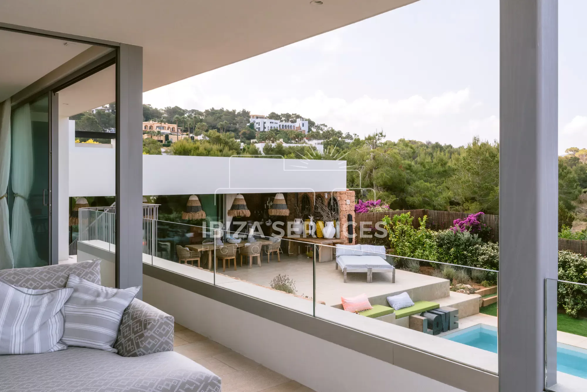 Casa Familiar en Alquiler cerca de Cala Comte con vista al mar 4 habitaciones