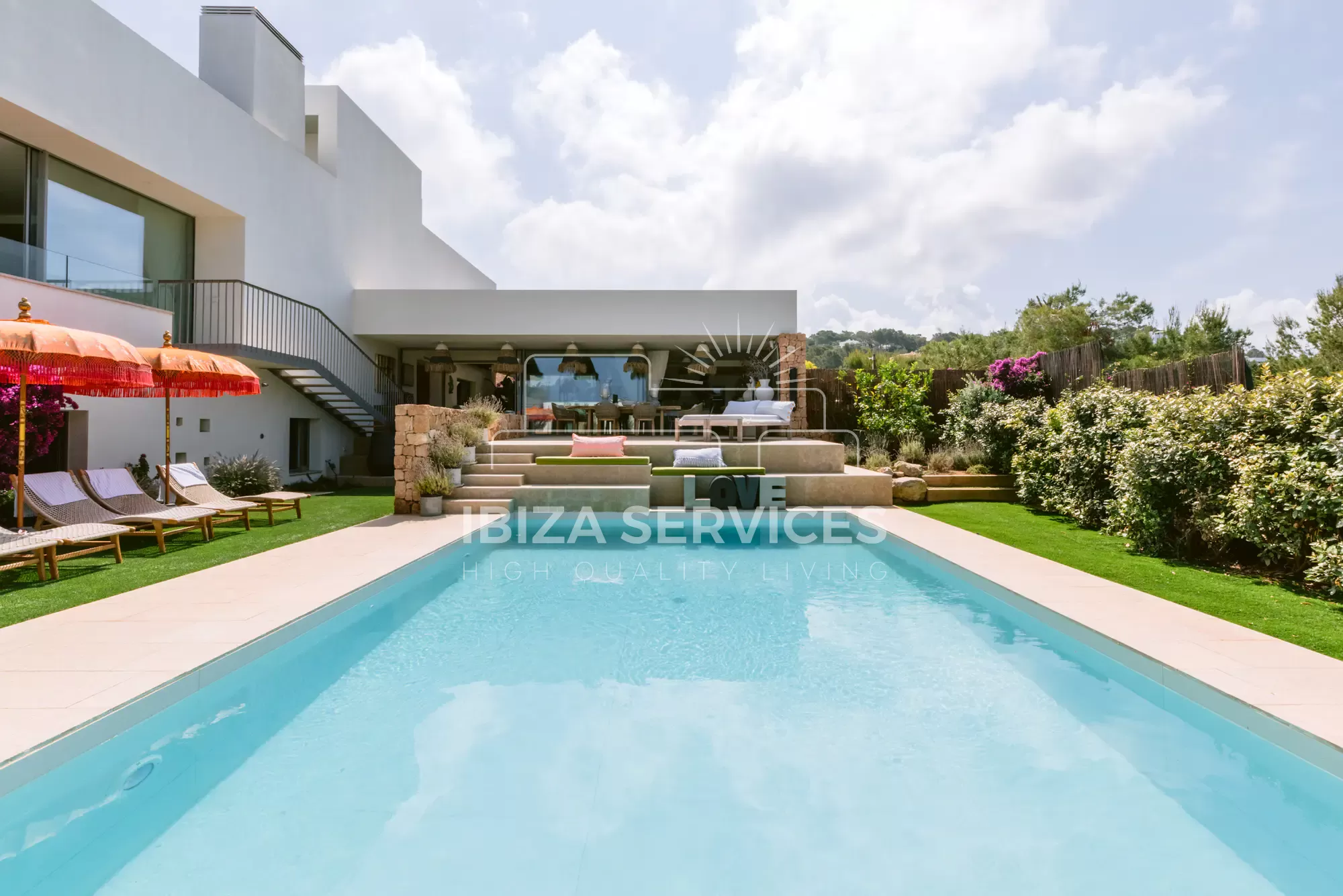 Casa Familiar en Alquiler cerca de Cala Comte con vista al mar 4 habitaciones