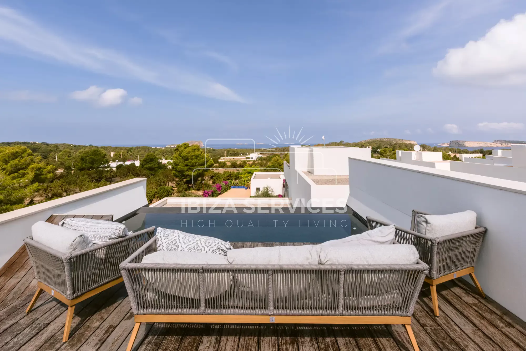 Casa Familiar en Alquiler cerca de Cala Comte con vista al mar 4 habitaciones