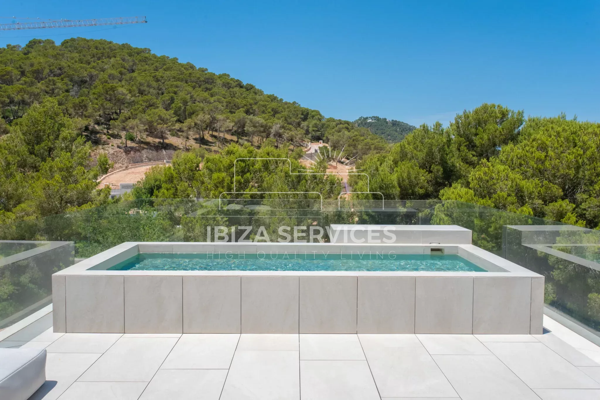 Private: Exclusive 5-Bedroom Villa for seasonal Rental in Roca Llisa