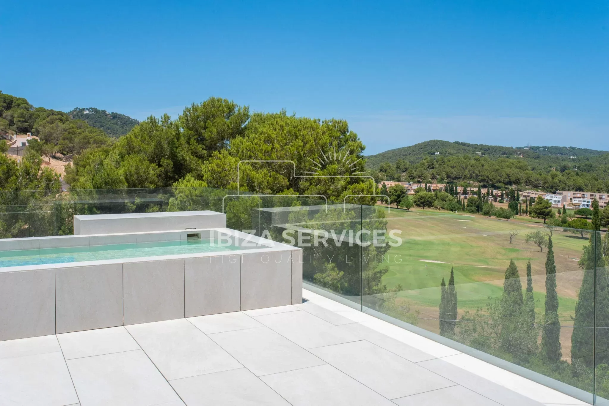 Private: Exclusive 5-Bedroom Villa for seasonal Rental in Roca Llisa