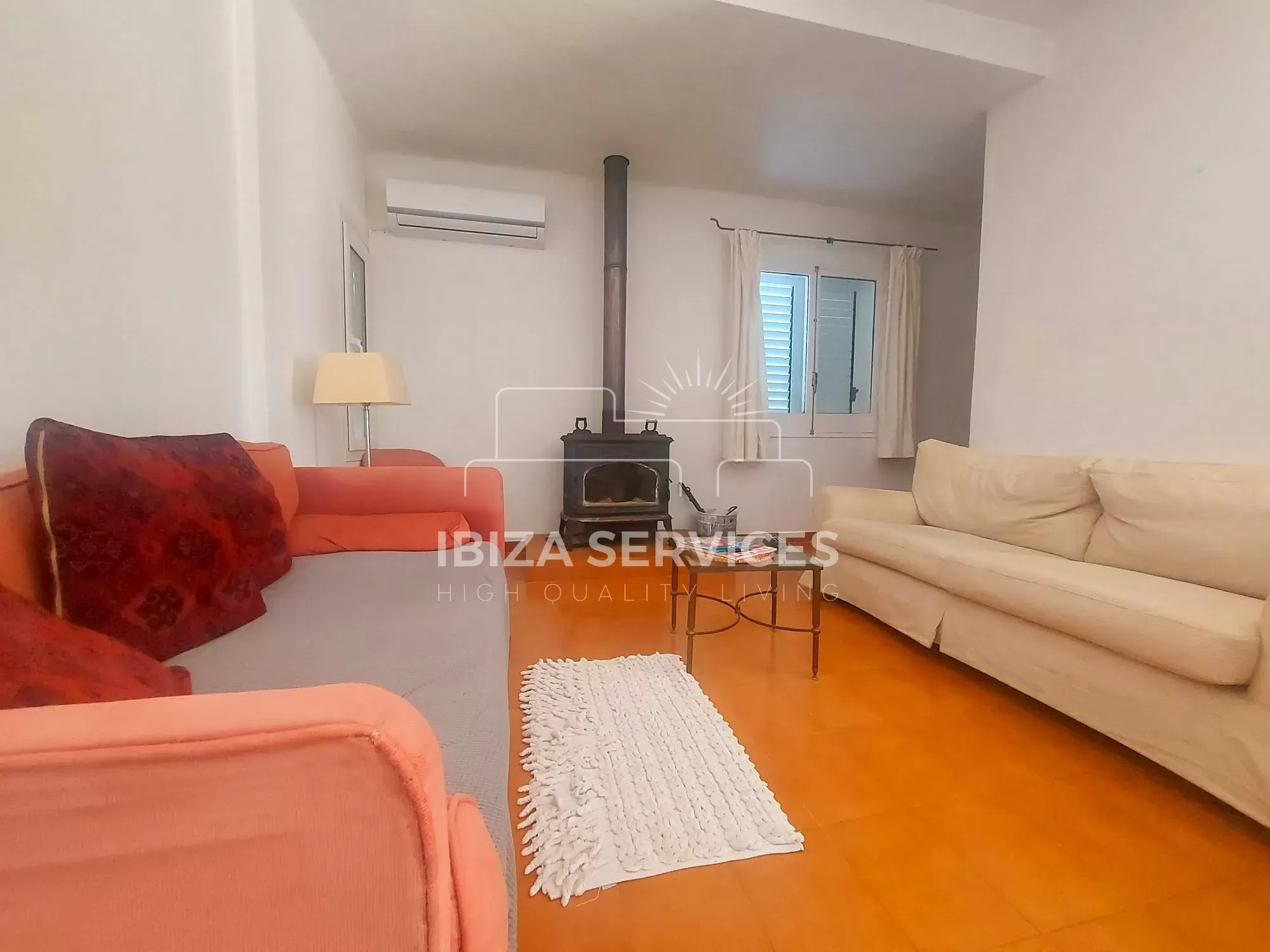 Detached 3 bedroom house in Cala de Bou