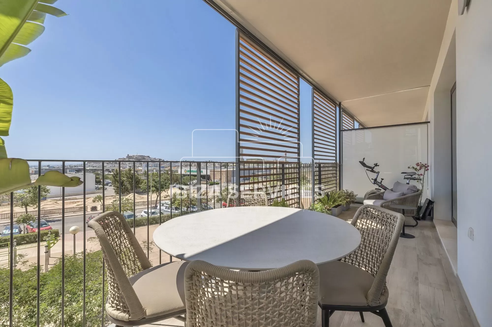 3-bedroom luxury flat with terrace and views of Dalt Vila and the sea for sale.