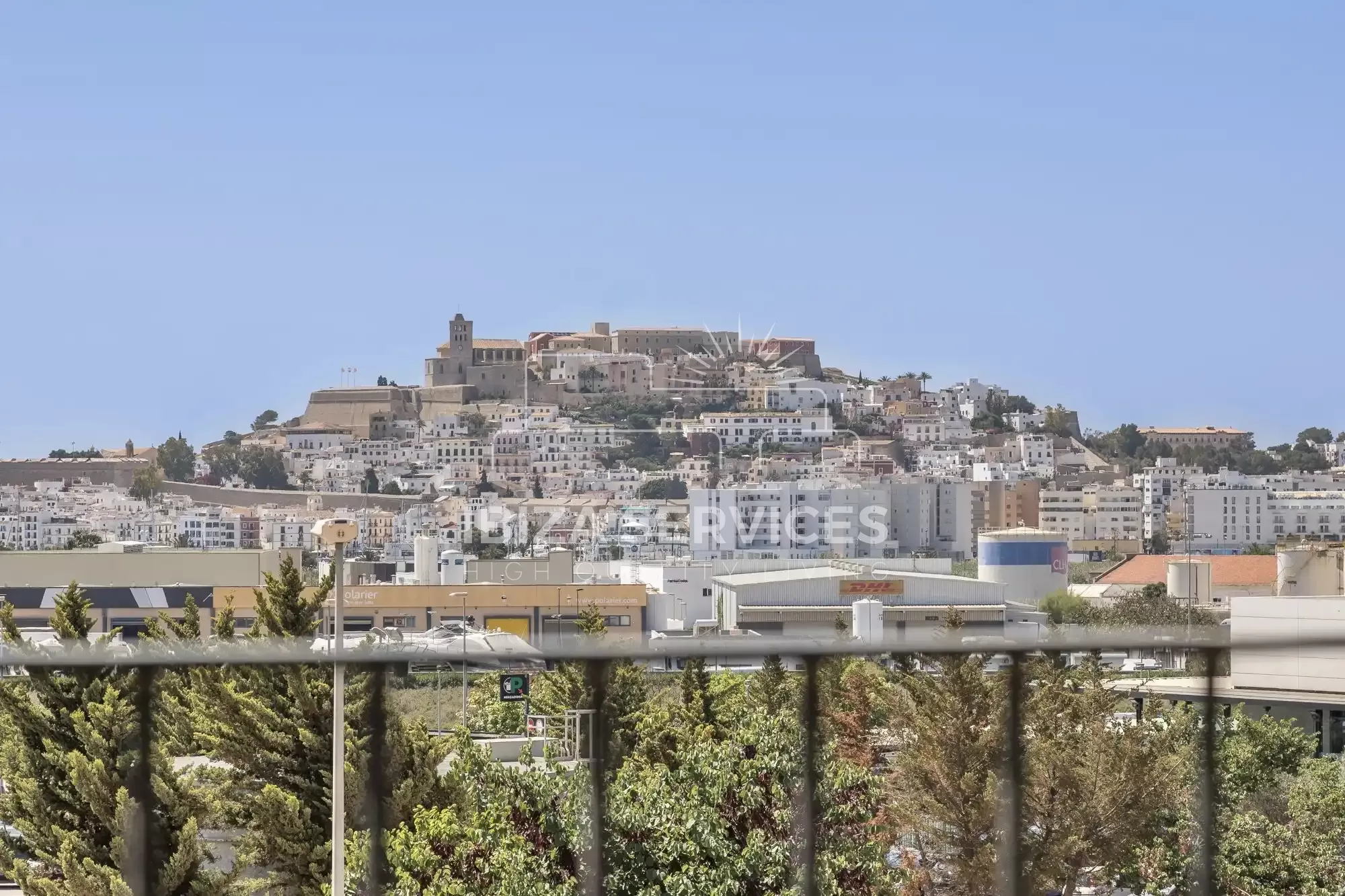 3-bedroom luxury flat with terrace and views of Dalt Vila and the sea for sale.