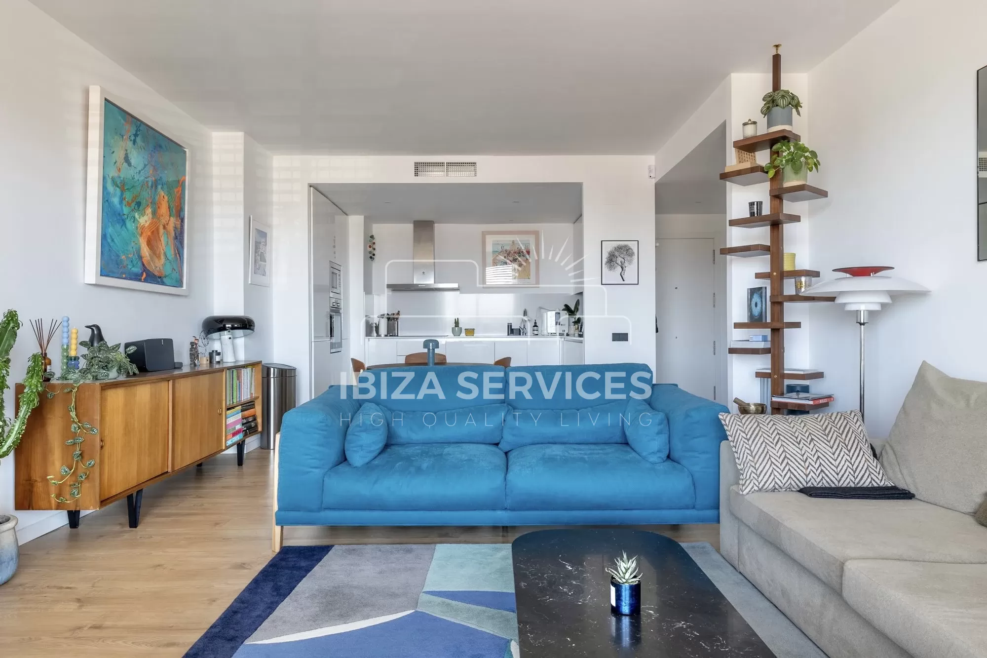 3-bedroom luxury flat with terrace and views of Dalt Vila and the sea for sale.